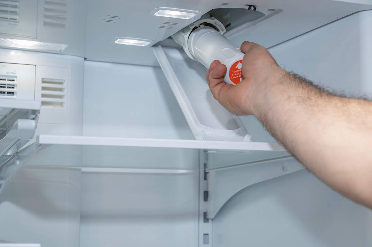 Do refrigerator water filters really need to be replaced_