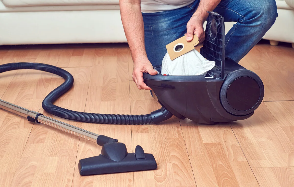 How to clean vacuum cleaner filter